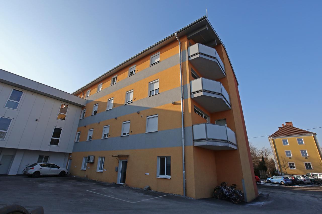Montagehotel Living@Linz Exterior photo