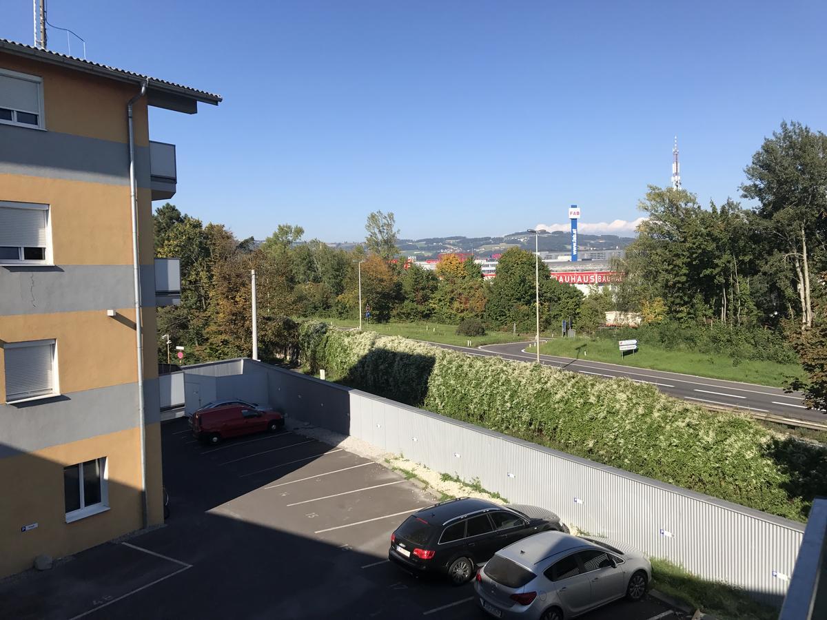 Montagehotel Living@Linz Exterior photo